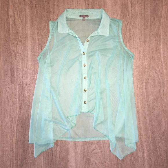 Charlotte Russe Sheer Top - Picture 3 of 4
